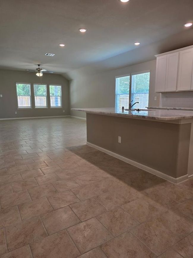26352 Cooperstown Way, House other with 4 bedrooms, 3 bathrooms and 2 parking in Splendora TX | Image 6