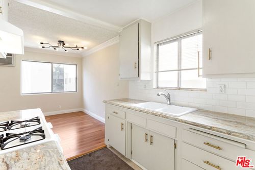 apt-206-7548 Hampton Ave, West Hollywood, CA, 90046-5594 | Card Image