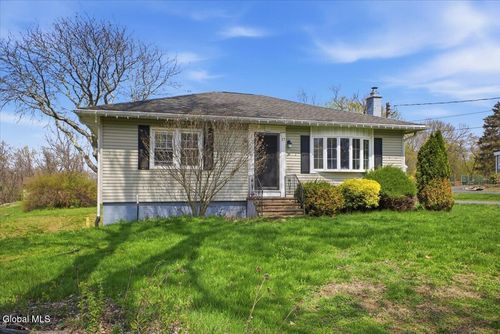 17 Doty Ave, Melrose, NY, 12121-2605 | Card Image