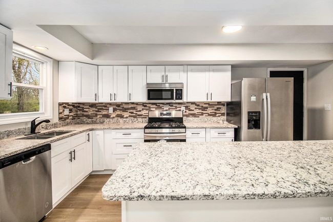 53911 Kershner Ln, House other with 3 bedrooms, 3 bathrooms and null parking in Elkhart IN | Image 9