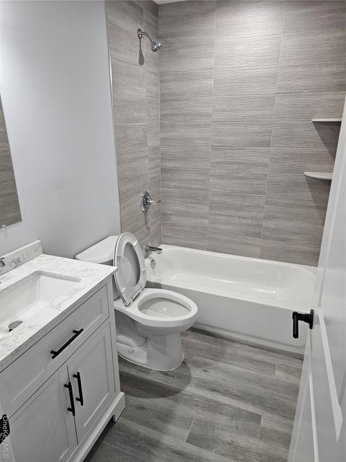 13 N Swezeytown Rd, Middle Island, NY, 11953-1430 | Card Image