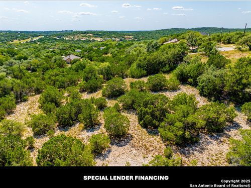 325 La Paloma Dr, Canyon Lake, TX, 78133-2159 | Card Image