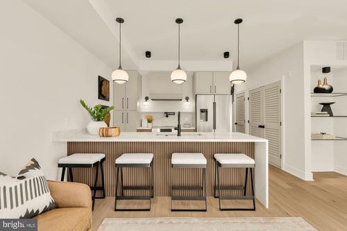 ph7-1463 Harvard St Nw, WASHINGTON, DC, 20009-7321 | Card Image