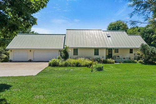 E18035 Heights Rd, HILLSBORO, WI, 54634-3019 | Card Image