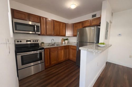 49-540 Nw 7th St, North Miami, FL, 33136-3200 | Card Image