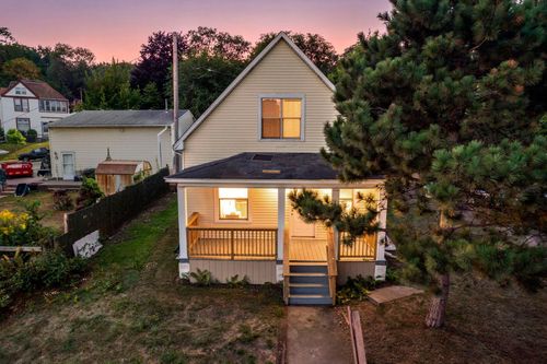 492 Concord St, Saint Paul, MN, 55107-2407 | Card Image