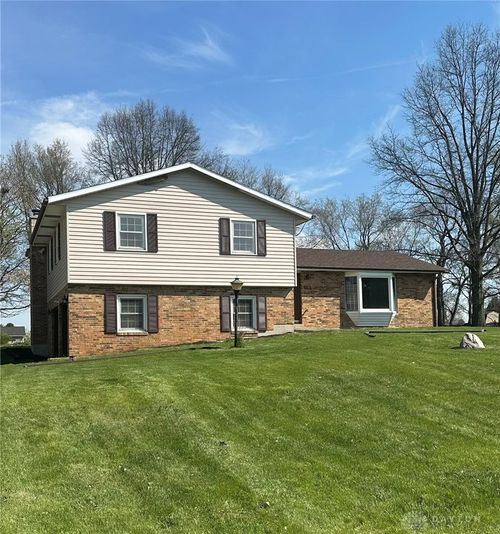 758 Oneida Dr, Springfield, OH, 45502-8705 | Card Image