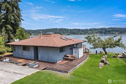 13327 Agate Beach Rd, Anderson Island, WA, 98303-9783 | Card Image