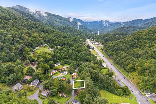 6-9999 Whipoorwill Way, Waynesville, NC, 28786 | Card Image