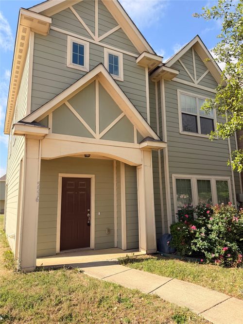 5516 Del Rey Dr, Denton, TX, 76208-5995 | Card Image