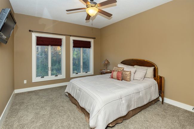 8121 Oak Ridge Dr, Home with 5 bedrooms, 3 bathrooms and null parking in Dexter IA | Image 30