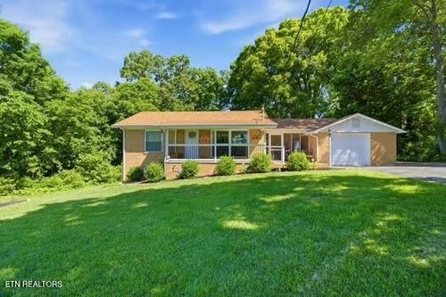 3012 Sinking Springs Rd, Knoxville, TN, 37914-9502 | Card Image