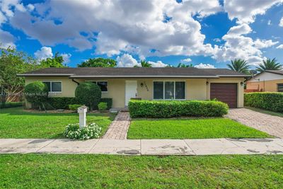 11850 Sw 30th St, House other with 3 bedrooms, 2 bathrooms and null parking in Miami FL | Image 1