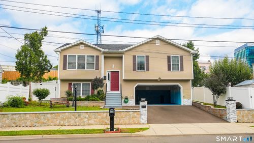 45 Daytona St, West Haven, CT, 06516-2310 | Card Image