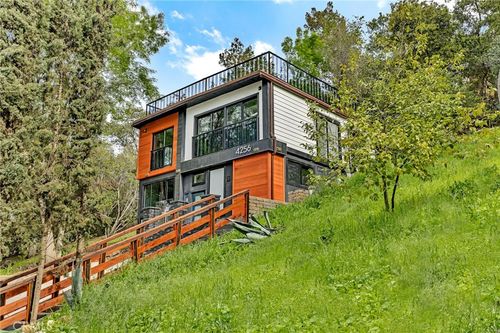 4256 Rosario Rd, Woodland Hills, CA, 91364-6028 | Card Image