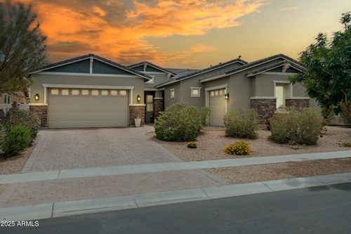 2513 E Pleasant Ln, Phoenix, AZ, 85042-5164 | Card Image