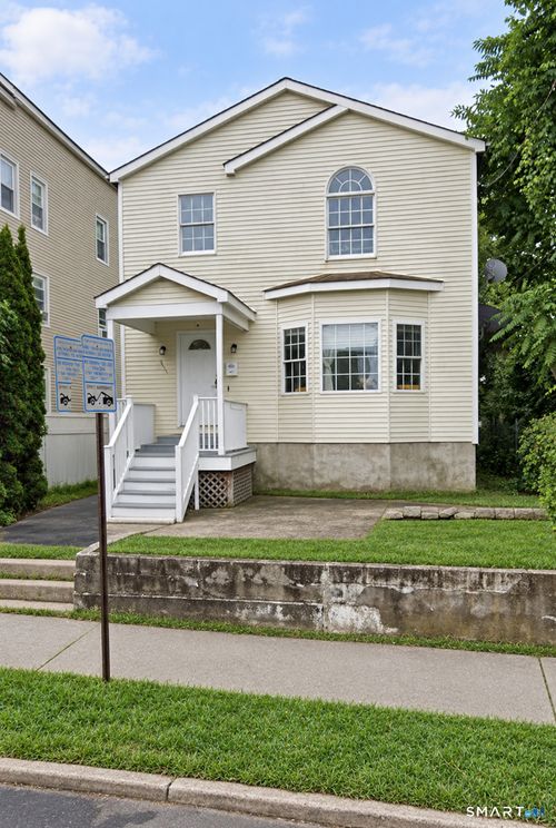 231 Orland St, Bridgeport, CT, 06605-2200 | Card Image