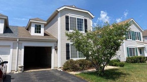 86 W Amberley Dr, Round Lake, IL, 60073-4246 | Card Image