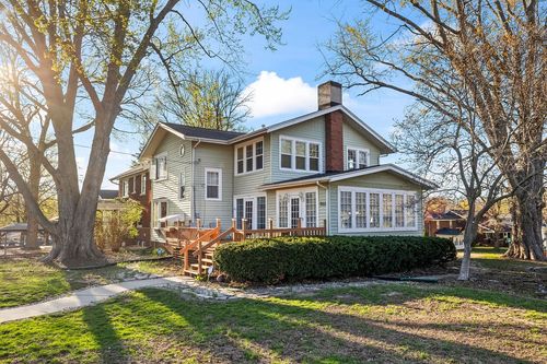 1553 W Main St, Decatur, IL, 62522-1911 | Card Image