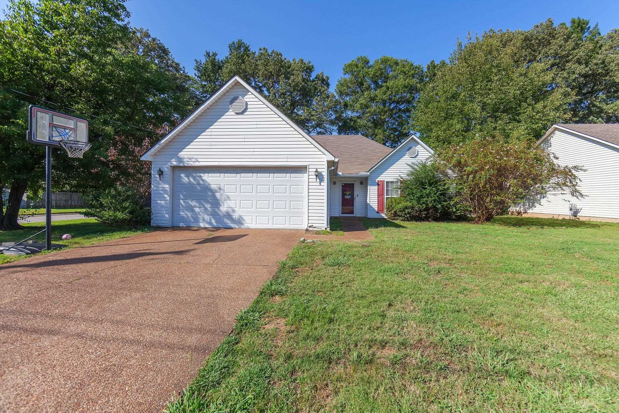 Amberwood Cv, Jackson, TN 38305