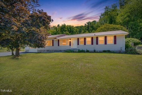 638 S Elm Ave, Erwin, TN, 37650-1004 | Card Image