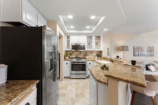 77 Fallingstar, Condo with 2 bedrooms, 3 bathrooms and 1 parking in Irvine CA | Image 6