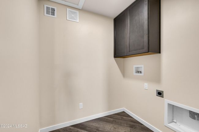 Laundry Room | Image 25