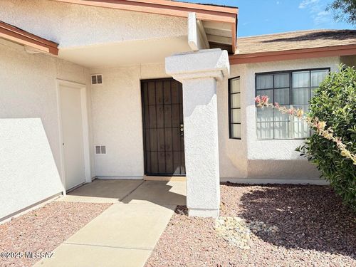 4656 W Daphne Ln, Tucson, AZ, 85742-4170 | Card Image