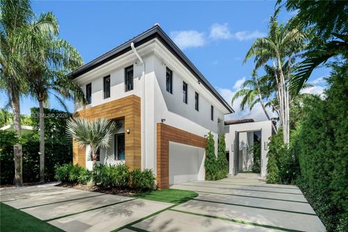 4442 Prairie Ave, Miami Beach, FL, 33140-3003 | Card Image