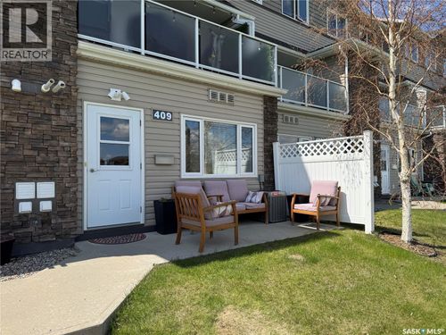 1022 Hampton Cir, Saskatoon, SK, S7R0K3 | Card Image