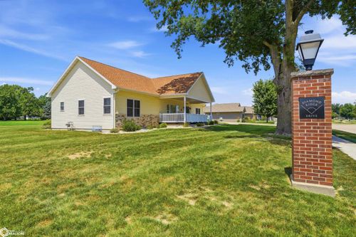 2505 Diamond Ridge Dr, Burlington, IA, 52601-2407 | Card Image