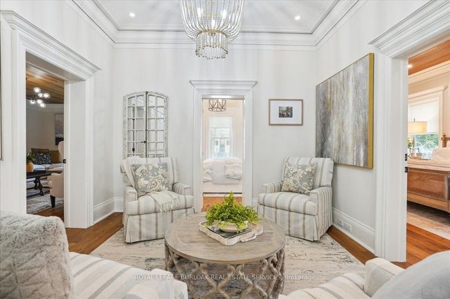 524 Locust St, Home with 0 bedrooms, 2 bathrooms and null parking in Burlington ON | Image 5