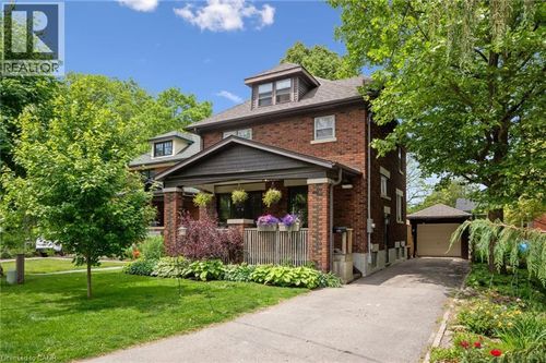 180 David St, Kitchener, ON, N2G1Y5 | Card Image