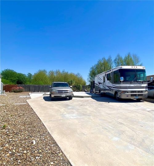 2514 E Bogey Dr, Mission, TX, 78572-8377 | Card Image