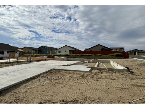516 Arthur St, Umatilla, OR, 97882-2042 | Card Image