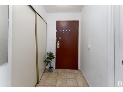 201 - 2620 Mill Woods Rd East Nw, Condo with 2 bedrooms, 1 bathrooms and null parking in Edmonton AB | Image 2