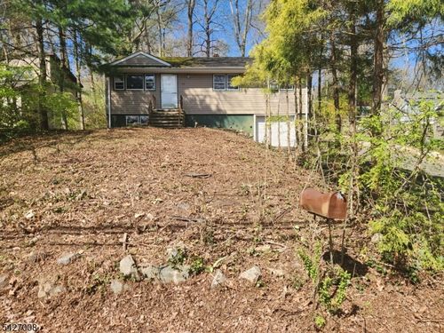 286 Cupsaw Dr, Ringwood, NJ, 07456-2323 | Card Image