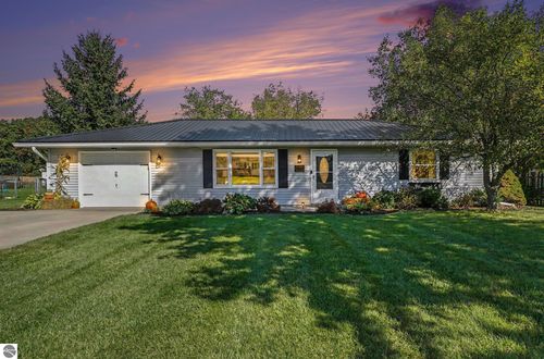 2887 S Meadowlark Dr, Mt Pleasant, MI, 48858-8133 | Card Image