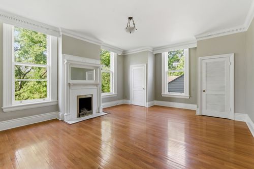 444 Bowling Ave, Nashville, TN, 37205-2524 | Card Image