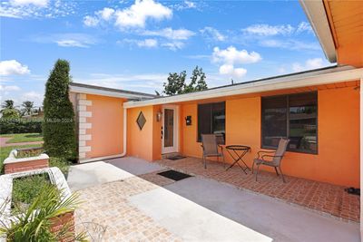 7916 Ramona St, House other with 3 bedrooms, 2 bathrooms and null parking in Miramar FL | Image 3