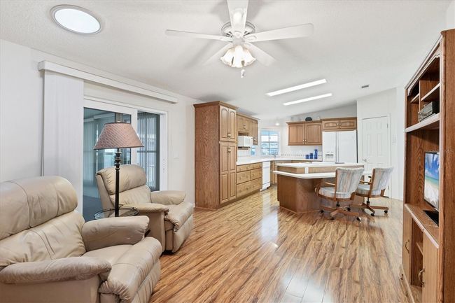 Family Room | Image 14