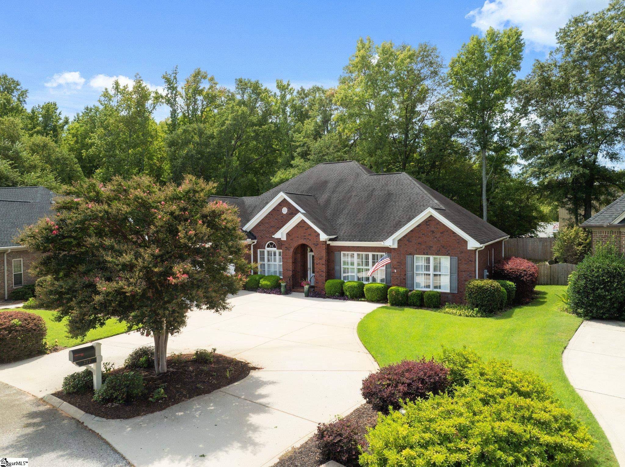 Bouchillion Dr, Greenville, SC 29615