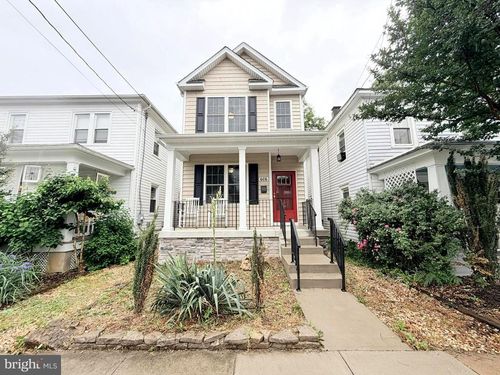 606 Shepherd St, FREDERICKSBURG, VA, 22401-5637 | Card Image