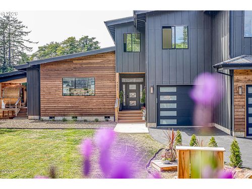 4897 Ne East Devils Lake Rd, Otis, OR, 97368-1203 | Card Image