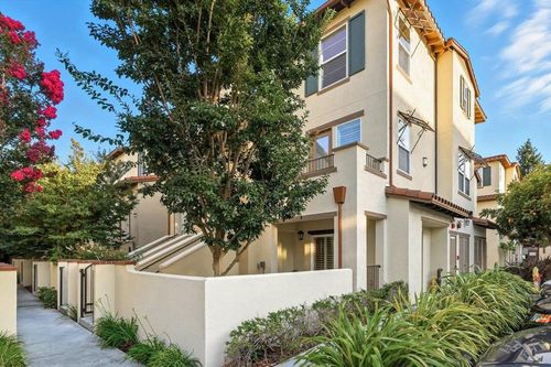 352 Santa Elena Ter, Sunnyvale, CA, 94085-3893 | Card Image