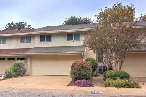 2933 Country Place Cir, Carrollton, TX, 75006-4790 | Card Image