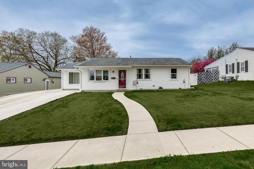 38 Summit Ave, BELLMAWR, NJ, 08031-1139 | Card Image