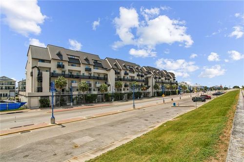 15-7300 Lakeshore Dr, New Orleans, LA, 70124-2462 | Card Image
