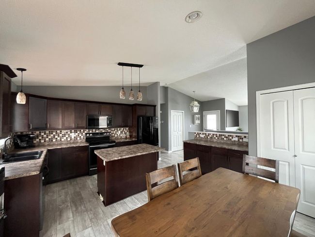 1130 16 Street, House other with 4 bedrooms, 3 bathrooms and 5 parking in Wainwright AB | Image 11