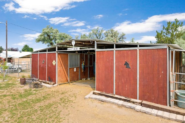 View of outbuilding with an outbuilding and an exterior structure | Image 24